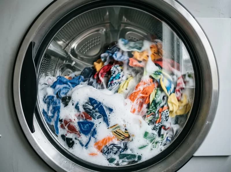 Sem trazer detergente: a máquina doseia por si